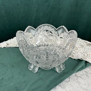 Vintage Cut Glass Decorative Scalloped Bird Footed Bowl